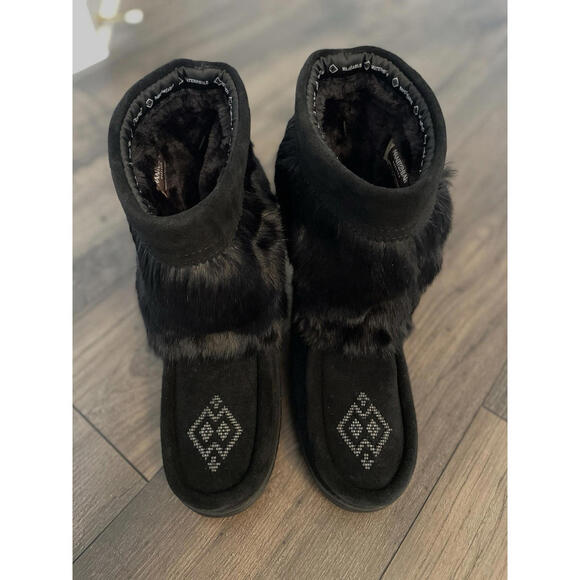 Manitobah Waterproof Mukluk Fur Black Boots 10 - Picture 3 of 9